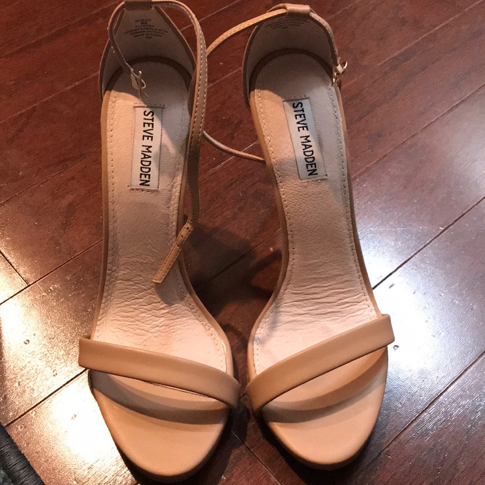 Steve Madden Nude Heels